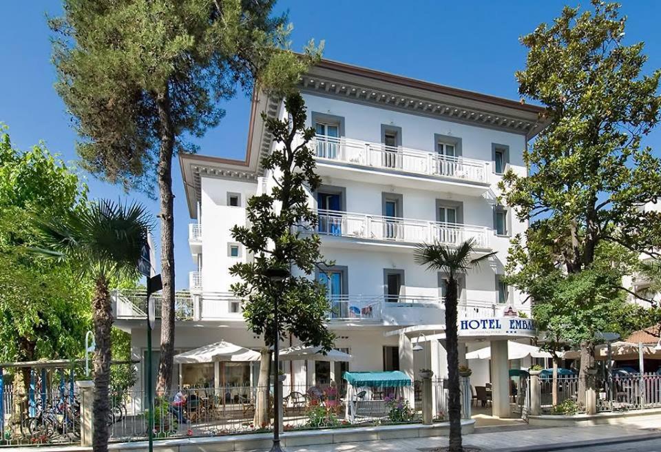 Hotel Embassy リッチョーネ エクステリア 写真